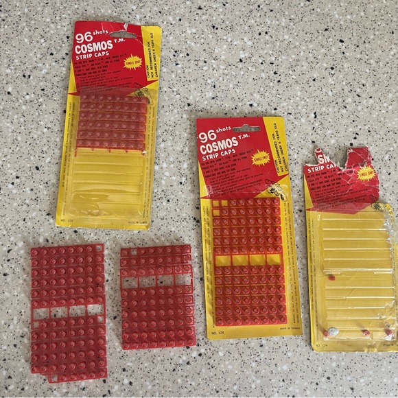 Cosmos Pop Guns Strip Caps With 300+ Shots Single Shot Vintage - Picture 1 of 4